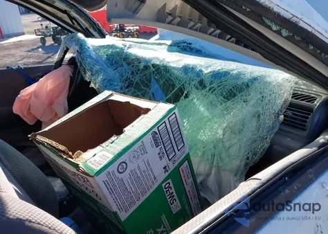 1999 Isuzu Rodeo Ls/Lse/S 3.2L from USA, damaged, VIN 4S2CK58W3X4373196